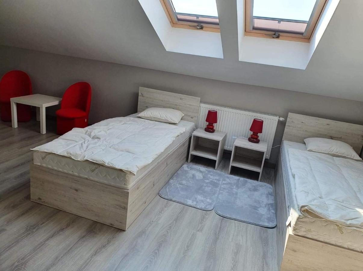 Stajnia Kruki Villa Wola Kaluska Exteriör bild